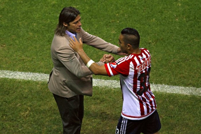 Matías Almeyda y Marco Fabián con Chivas