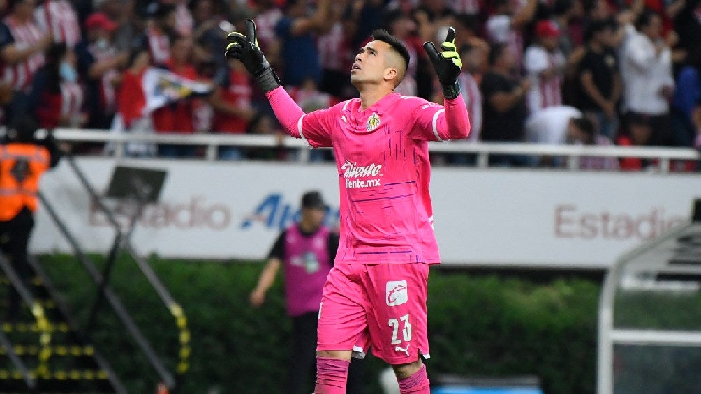 Miguel Jiménez jugando Clásico Tapatío en Liguilla del Clausura 2022