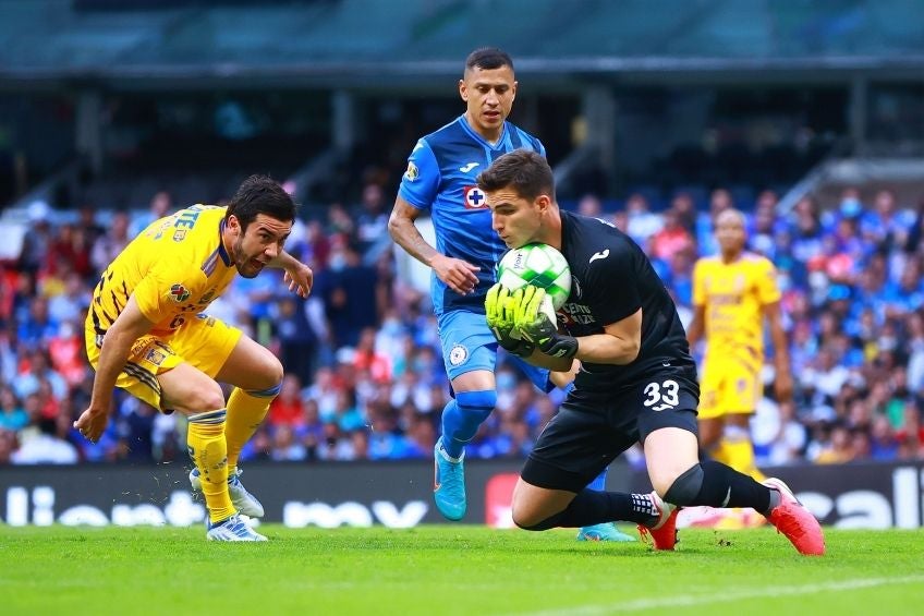 Sebastián Jurado durante un partido de Cruz Azul