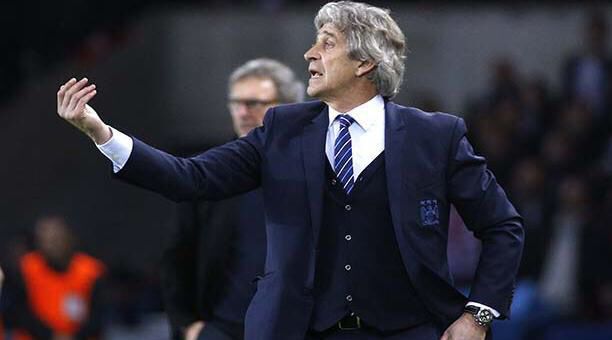 Manuel Pellegrini dirigiendo al Betis