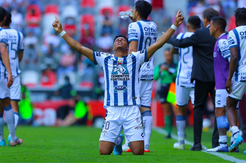 Yairo Moreno durante un partido