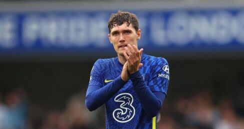 Andreas Christensen en un partido con el Chelsea