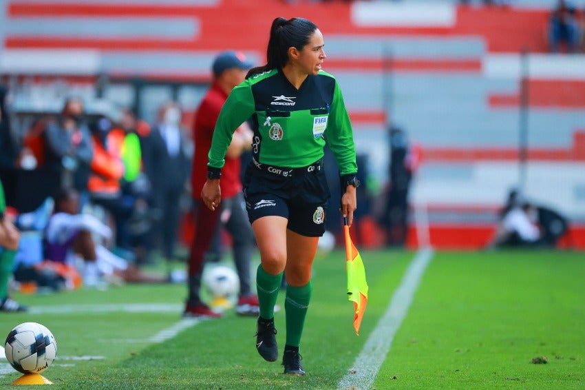 Karen Díaz en un partido de Liga MX