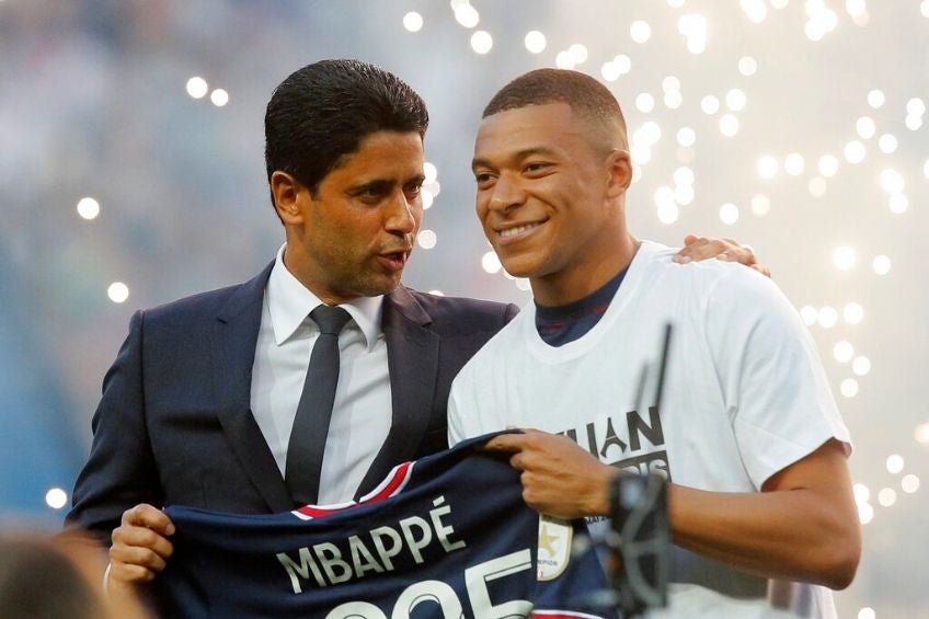 Kylian Mbappé en el anuncio de su renovación