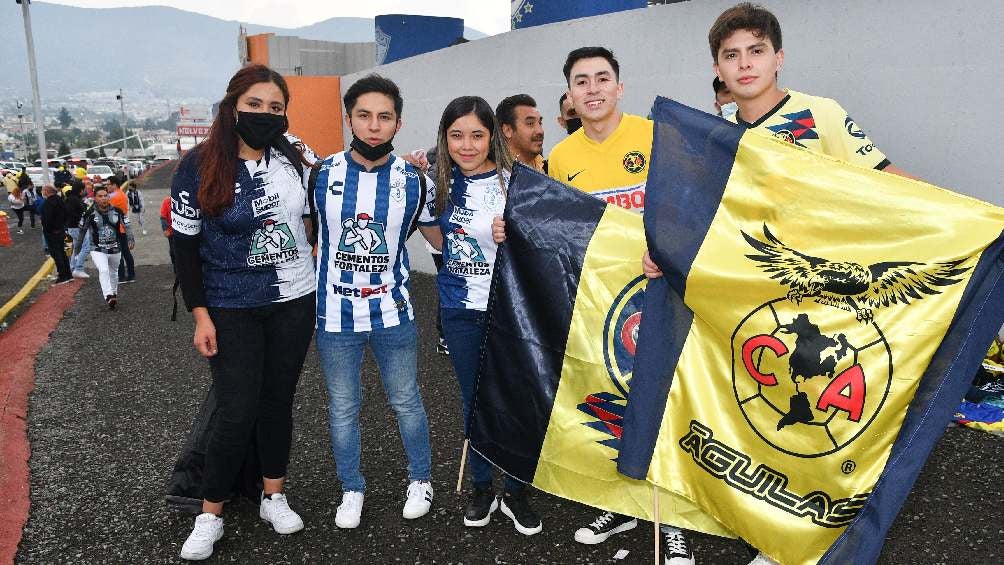 Afición del América se hace presente en el Estadio Hidalgo