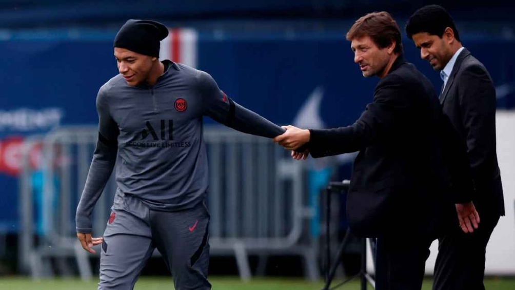 Mbappé y Leonardo juntos durante entrenamiento del PSG