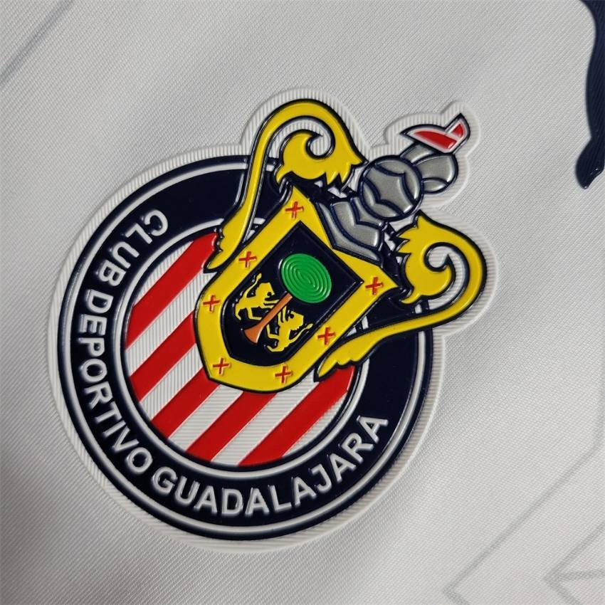 Escudo de la playera de Chivas que circula en redes