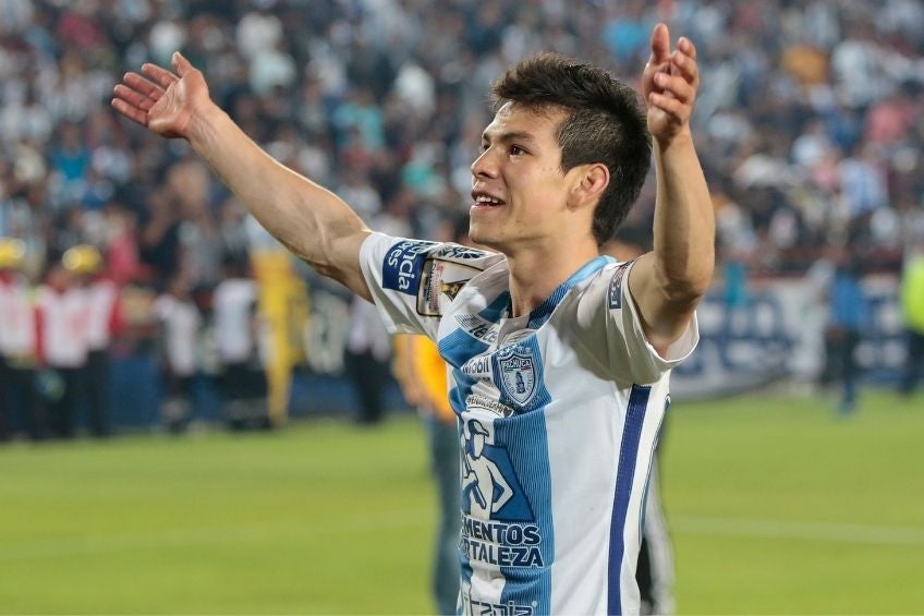 Hirving Lozano festejando un triunfo de Pachuca