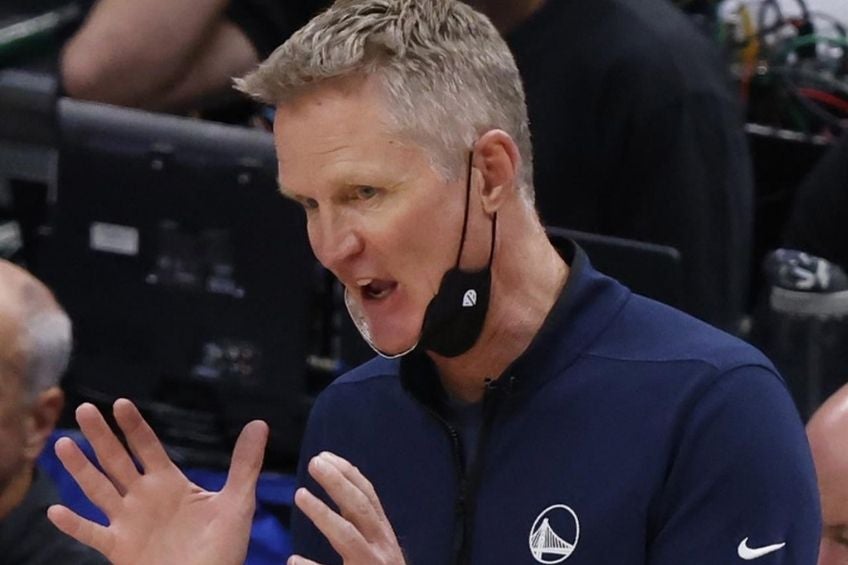 Steve Kerr durante un partido de Golden State Warriors