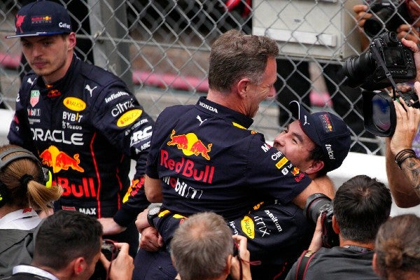 Red Bull celebra triunfo de Checo Pérez