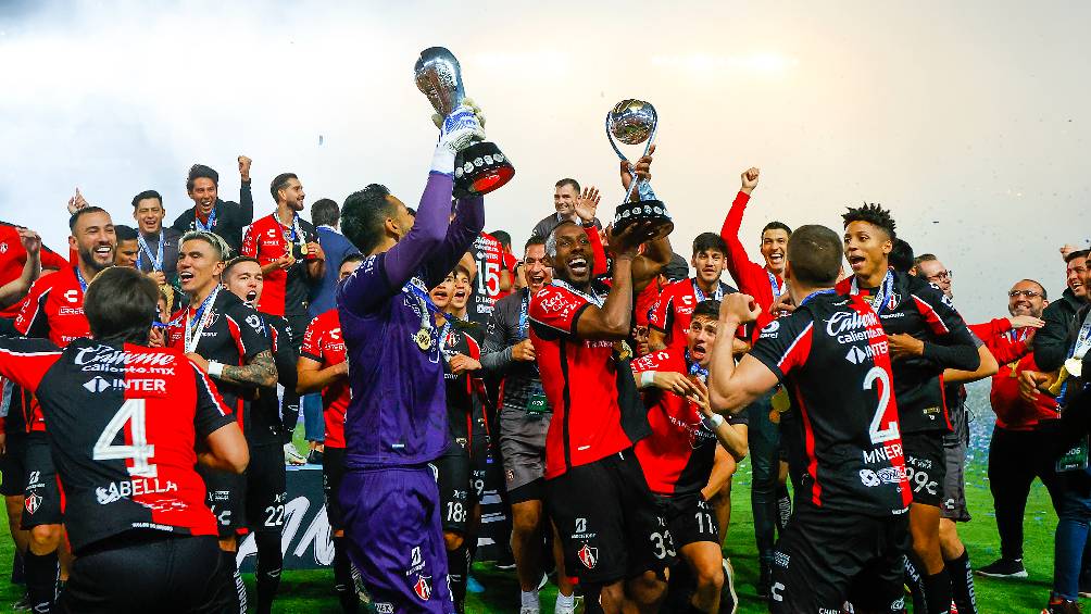 Atlas festejando el título obtenido en el Torneo Clausura 2022 