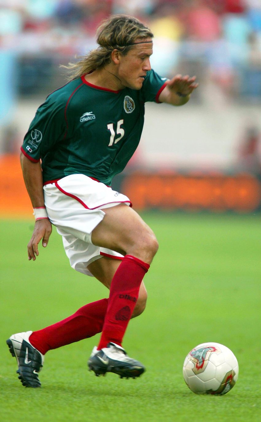 Matador Hernández en un partido con la Selección Mexicana