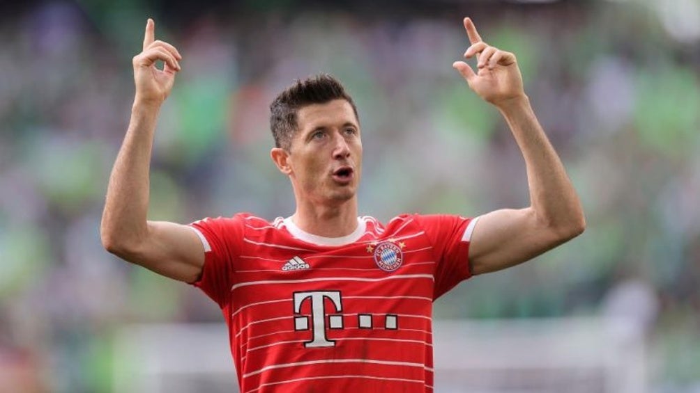 Lewandowski festejando gol con el Bayern Munich en Bundesliga