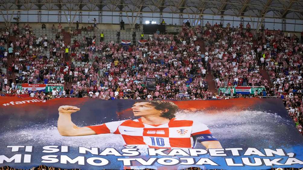 Modric homenajeado por cumplir 150 partidos internacionales con Croacia