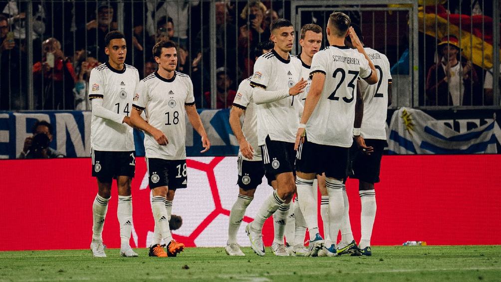 Alemania utilizando jersey de la selección femenil 