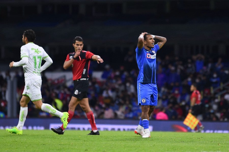 Rómulo Otero es baja de Cruz Azul