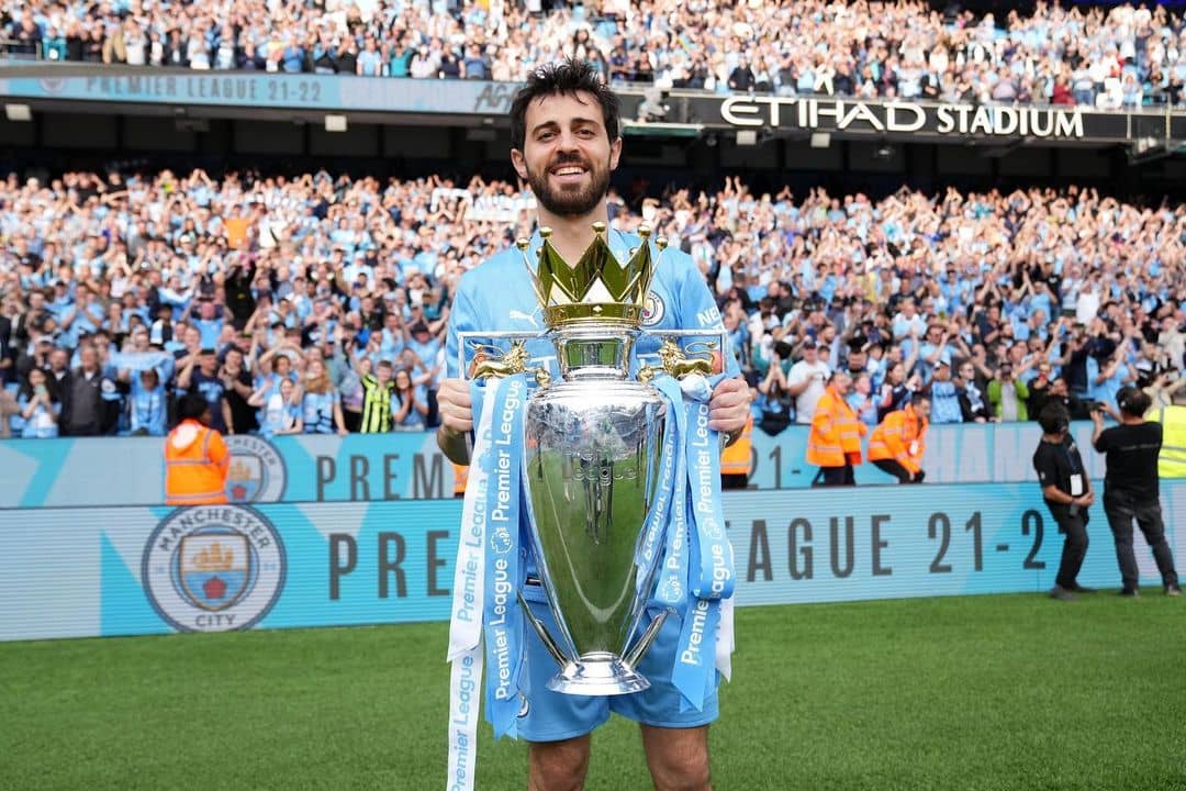 Bernardo Silva festeja el título de Premiere League con el Manchester City