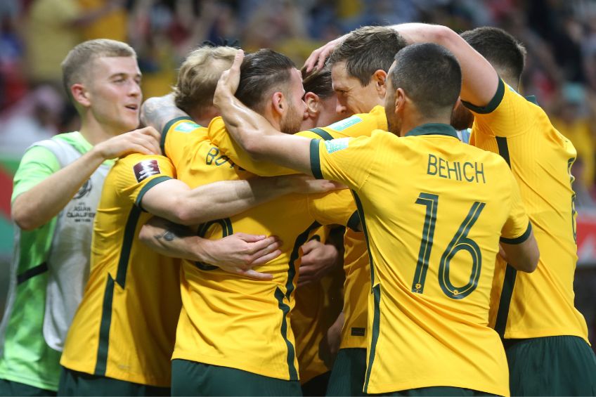 Jugadores de Australia festejando un gol