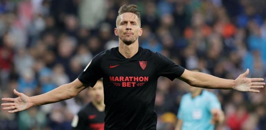 De Jong celebra gol con el Sevilla