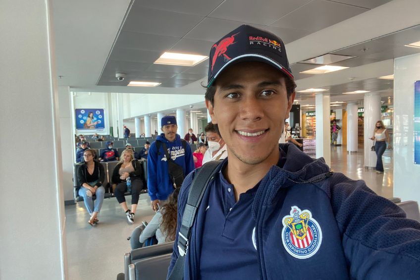 José Juan Macías en pretemporada con Chivas