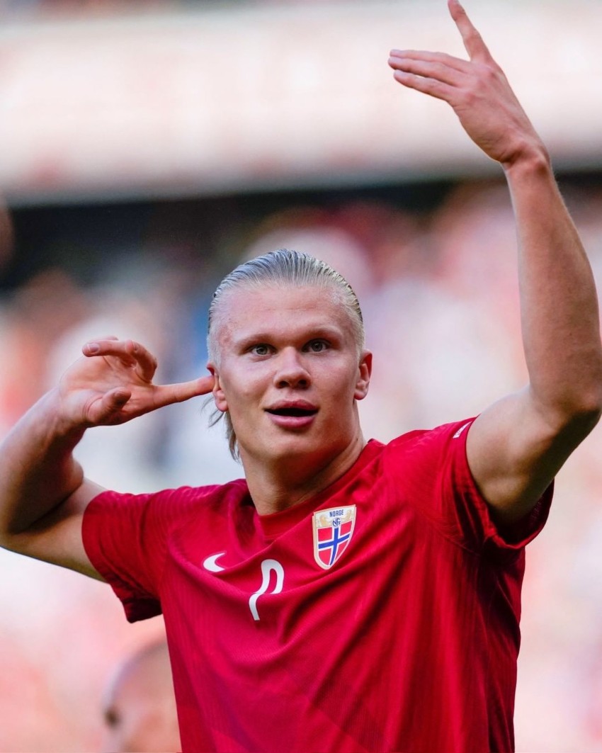Haaland celebrando un gol con Noruega