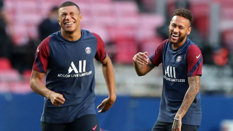 Neymar y Mbappé juntos previo a un partido