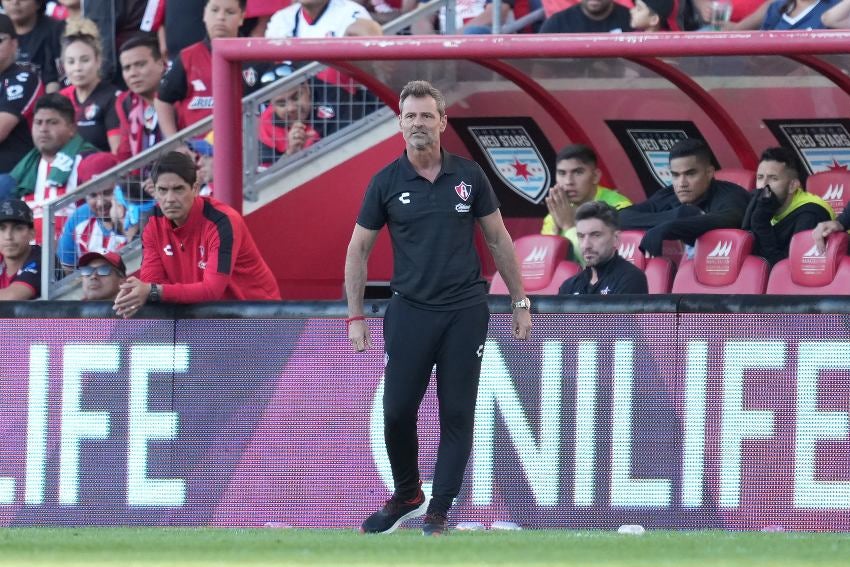 Diego Cocca en el partido vs Chivas en Estados Unidos