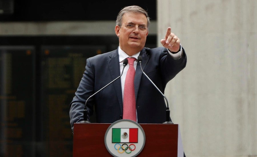 Ebrard en conferencia con el COM