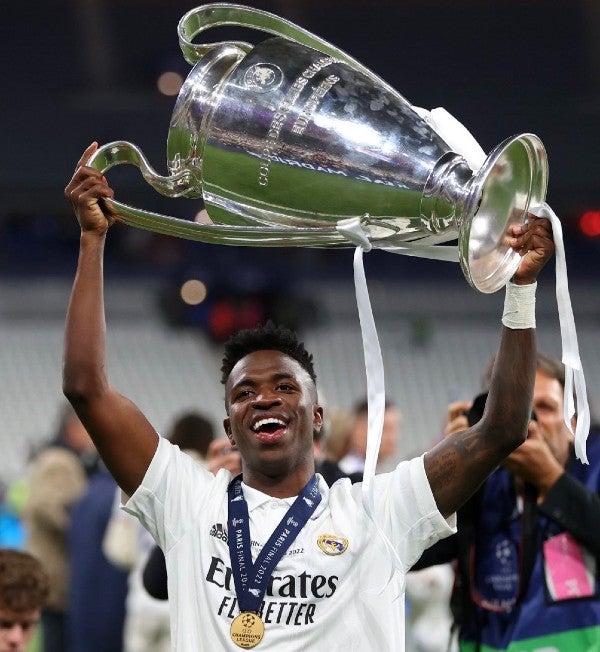 Vinícius Jr celebra con el Real Madrid la Champions