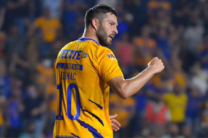 André-Pierre Gignac festejando un gol