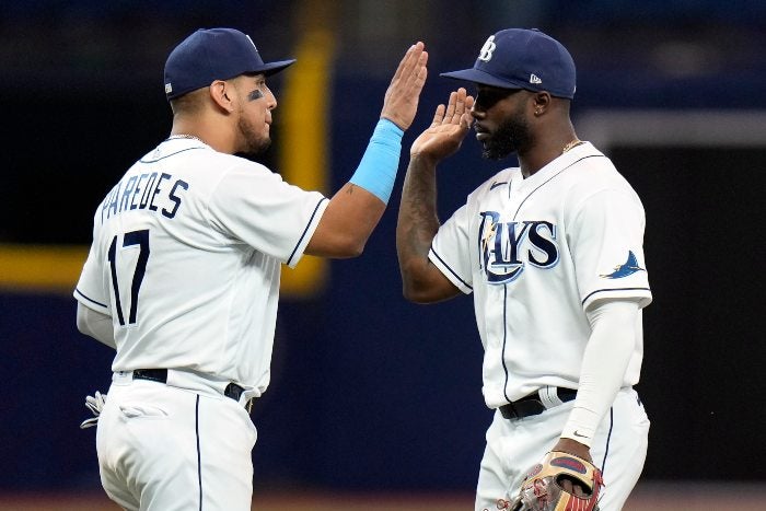 Isaac Paredes en acción con Jays