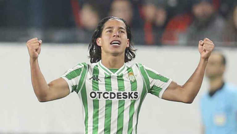 Lainez en festejo de gol