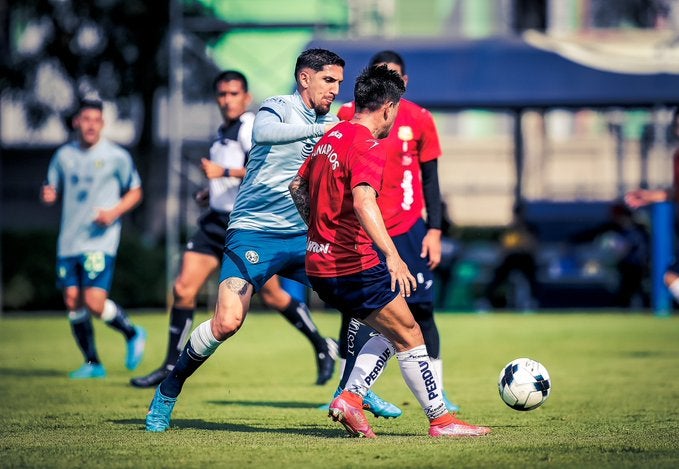 Acción en el América vs Atlético Morelia 