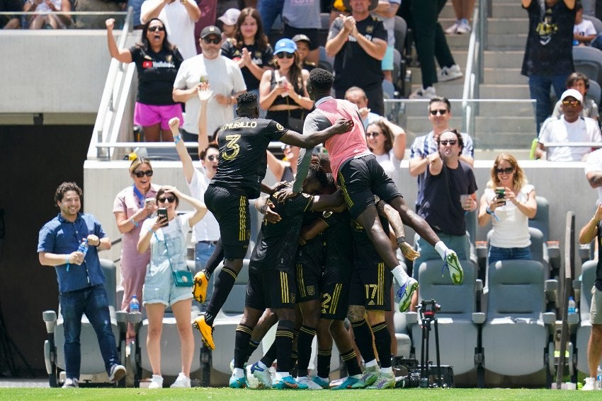 LAFC celebrating a goal vs Red Bull 