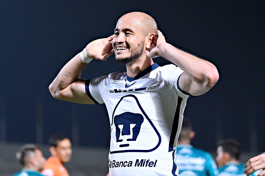 Carlos González en su tiempo con Pumas