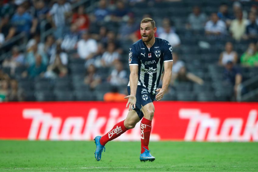 Vincent Janssen durante un partido de Rayados