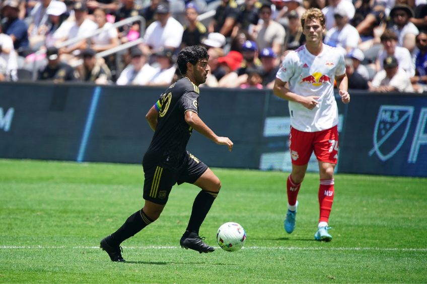 Carlos Vela durante un partido del LAFC