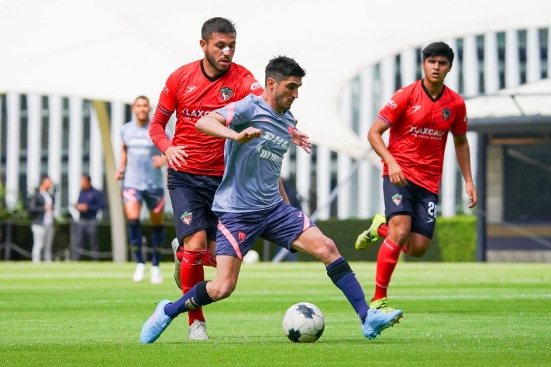 Gustavo del Prete entrenando con Pumas