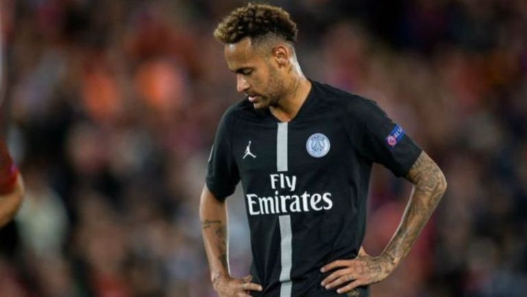 Neymar, en lamento tras una acción