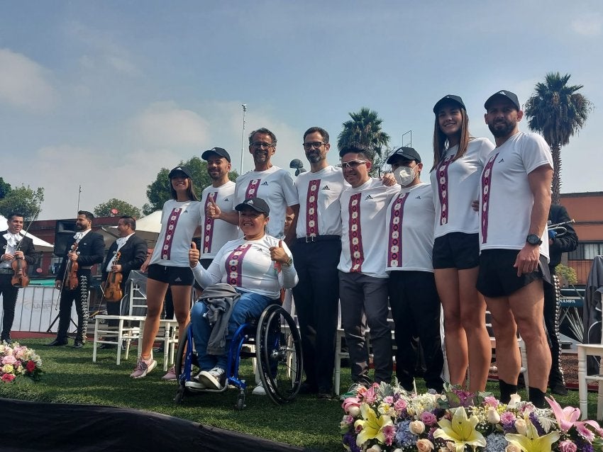 Medio Maratón CDMX presentó la playera y medalla