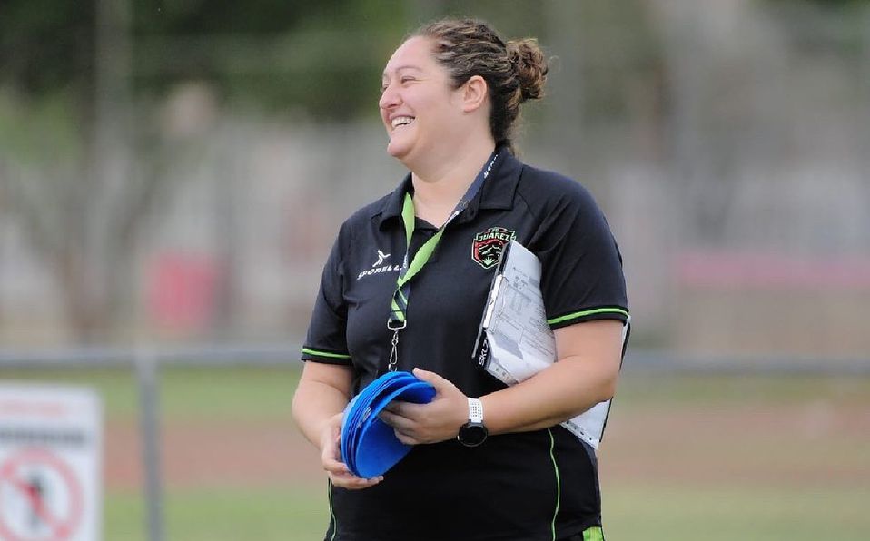 La DT Milagros Martínez en entrenamiento con Juárez FC