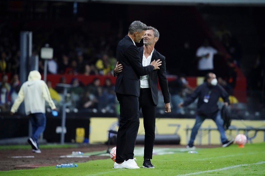 Ortiz y Cocca previo al partido en el Azteca