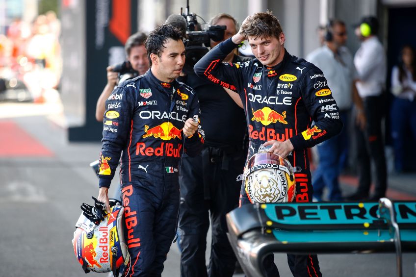 Checo Pérez y Max Verstappen tras un Gran Premio