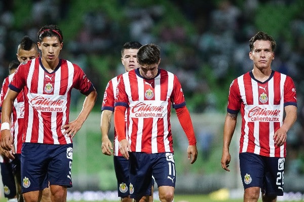 Jugadores de Chivas reaccionan ante empate con Santos