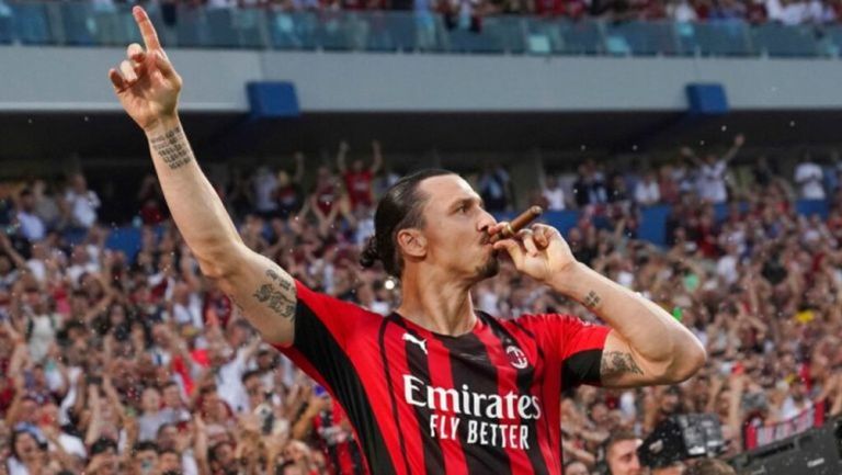 Zlatan Ibrahimovic celebran la obtención del Scudetto