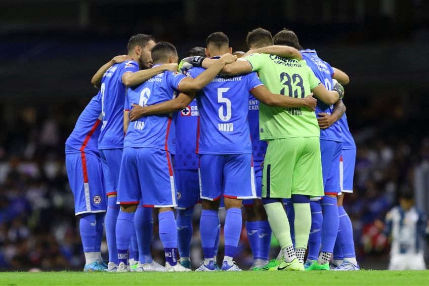 Jugadores de Cruz Azul previo a un partido