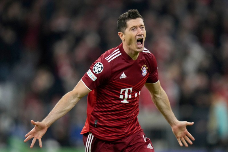 Robert Lewandowski en festejo de gol con el Bayern