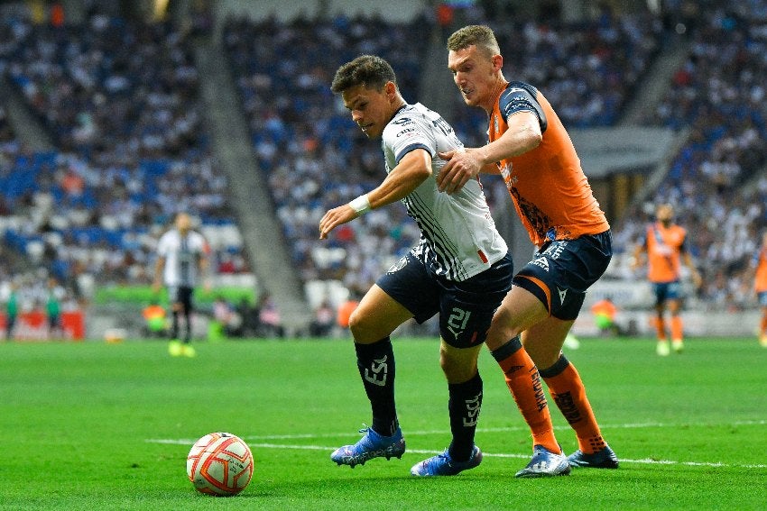 Ponchito González en un juego de Rayados