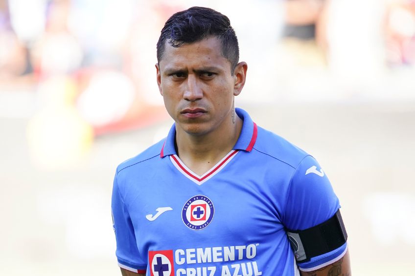 Julio César Domínguez previo a un partido de Cruz Azul