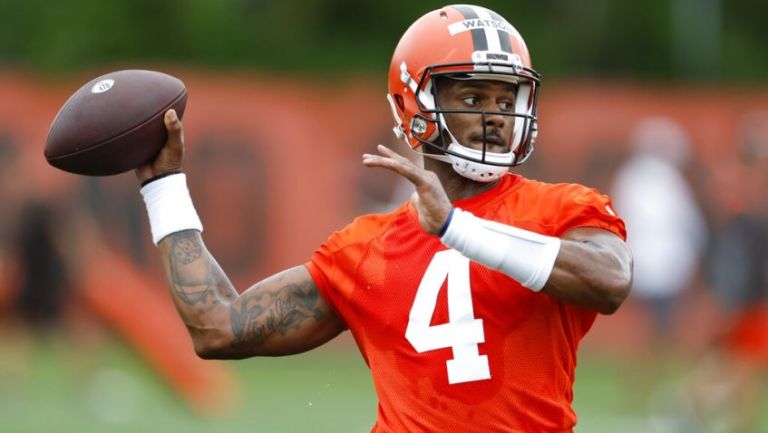 Deshaun Watson durante entrenamiento